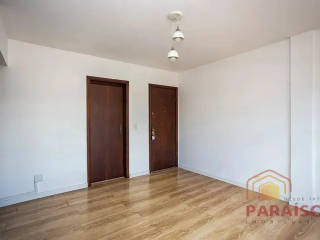 Apartamento 2 quartos e 1 banheiro, para alugar, no bairro Cabral  em Curitiba