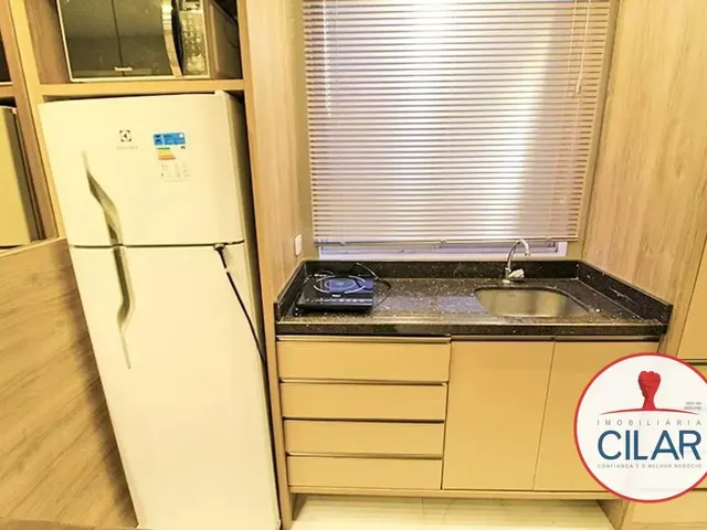 Apartamento 1 quarto e 1 banheiro, para alugar, no bairro Centro em Curitiba