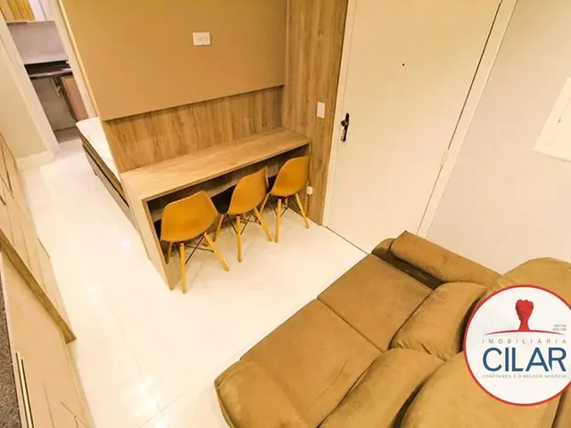 Apartamento 1 quarto e 1 banheiro, para alugar, no bairro Centro em Curitiba