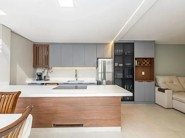 Apartamento à venda, no bairro Campo Comprido em Curitiba