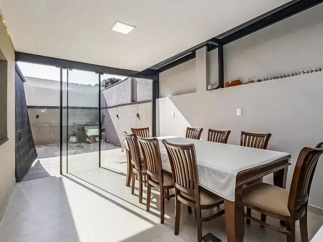 Apartamento à venda, no bairro Campo Comprido em Curitiba