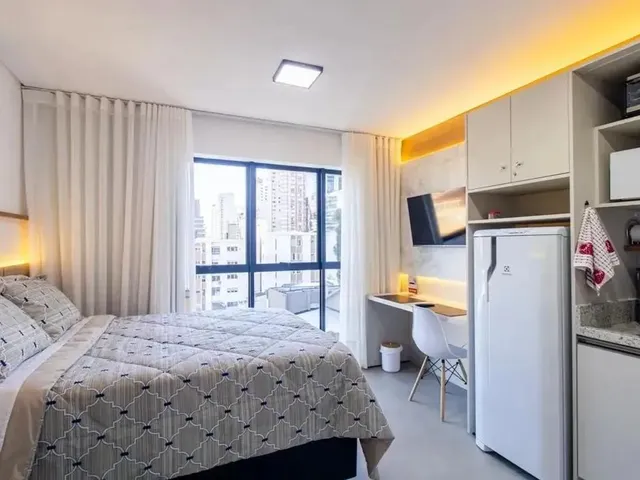 Apartamento 1 quarto e 1 banheiro, à venda, no bairro Água Verde em Curitiba