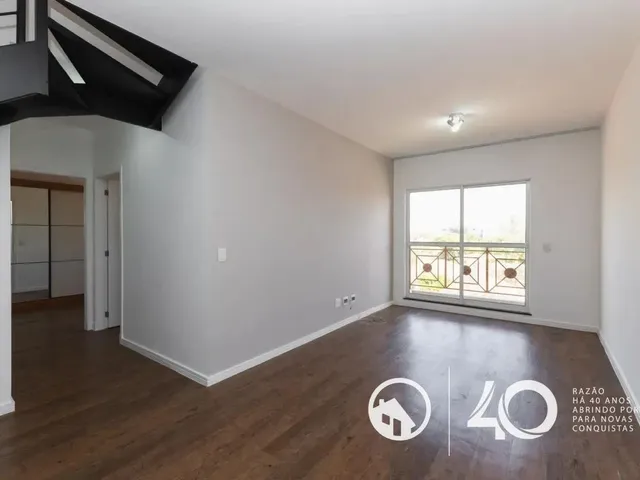 Apartamento para alugar, no bairro Cristo Rei em Curitiba