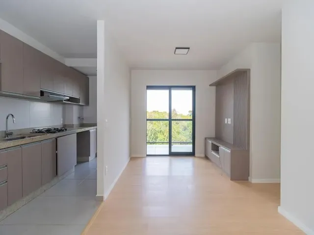 Apartamento 3 quartos e 1 banheiro, à venda, no bairro Campo Comprido em Curitiba
