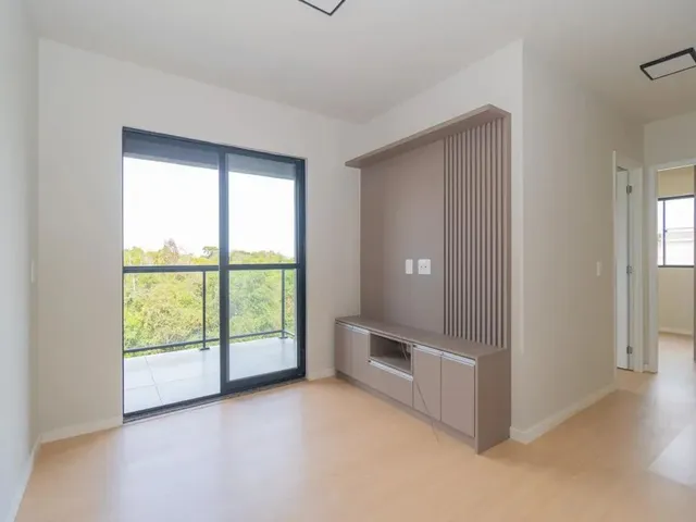 Apartamento 3 quartos e 1 banheiro, à venda, no bairro Campo Comprido em Curitiba