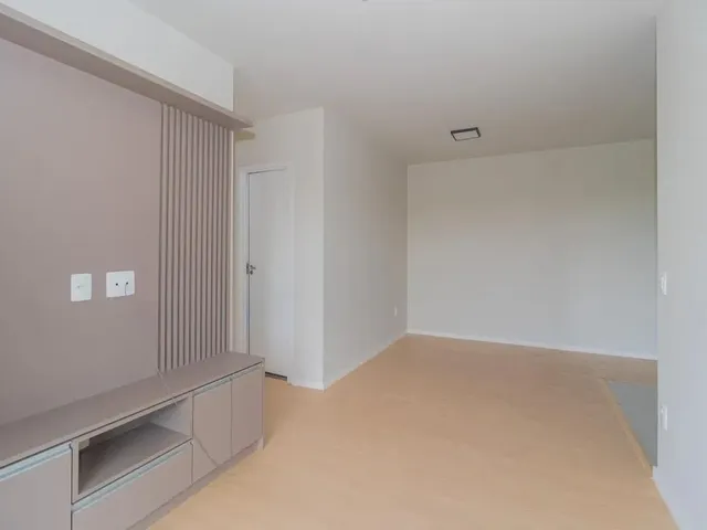 Apartamento 3 quartos e 1 banheiro, à venda, no bairro Campo Comprido em Curitiba