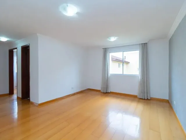 Apartamento 2 quartos e 1 banheiro, para alugar, no bairro Campina do Siqueira em Curitiba