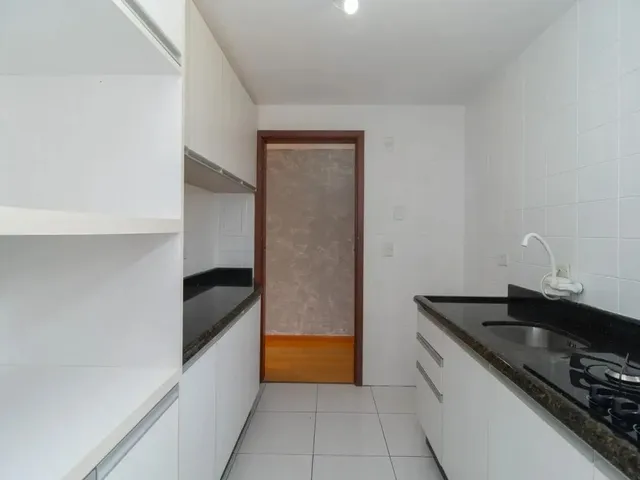 Apartamento 2 quartos e 1 banheiro, para alugar, no bairro Campina do Siqueira em Curitiba