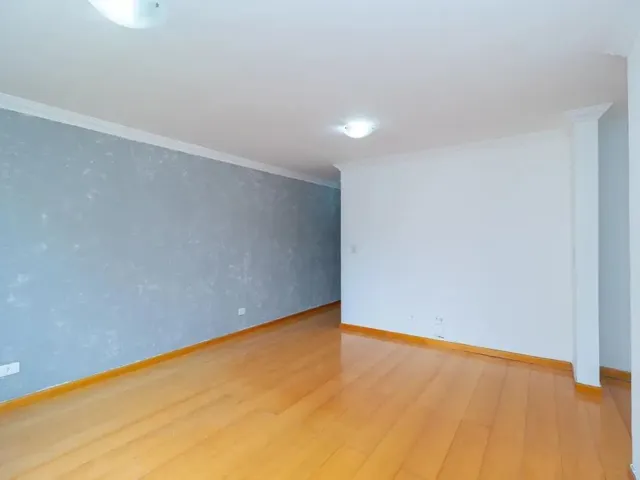 Apartamento 2 quartos e 1 banheiro, para alugar, no bairro Campina do Siqueira em Curitiba