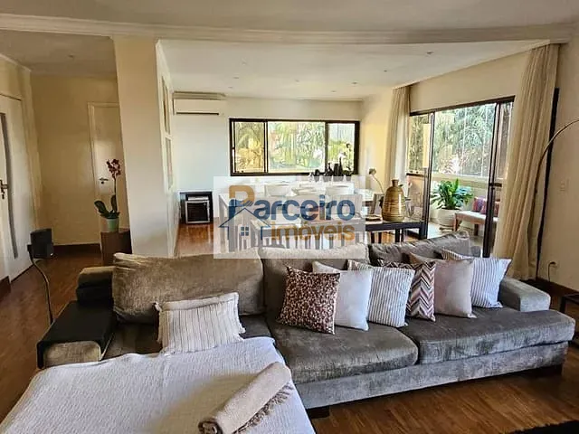 Apartamento com 200m² 4 quartos e 5 banheiros, à venda, no bairro Vila Mariana em São Paulo
