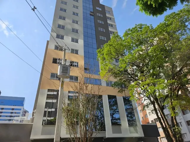 Apartamento 1 quarto e 1 banheiro, para alugar, no bairro Água Verde em Curitiba