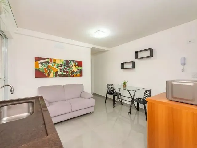 Apartamento 1 quarto e 1 banheiro, para alugar, no bairro Água Verde em Curitiba