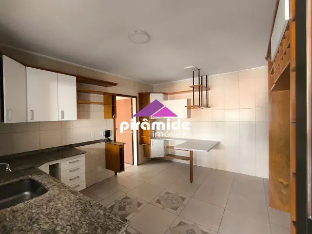Apartamento com 170m² 5 quartos e 2 banheiros, à venda ou para alugar, no bairro Centro em São José dos Campos