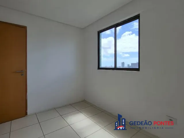Apartamento 2 quartos e 2 banheiros, à venda, no bairro Torre em Recife