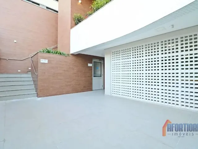 Apartamento 2 quartos e 1 banheiro, à venda, no bairro Santo Inácio em Curitiba