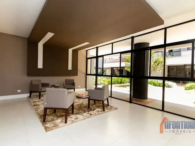 Apartamento 2 quartos e 1 banheiro, à venda, no bairro Santo Inácio em Curitiba