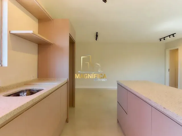 Apartamento 3 quartos e 2 banheiros, à venda, no bairro Rebouças em Curitiba