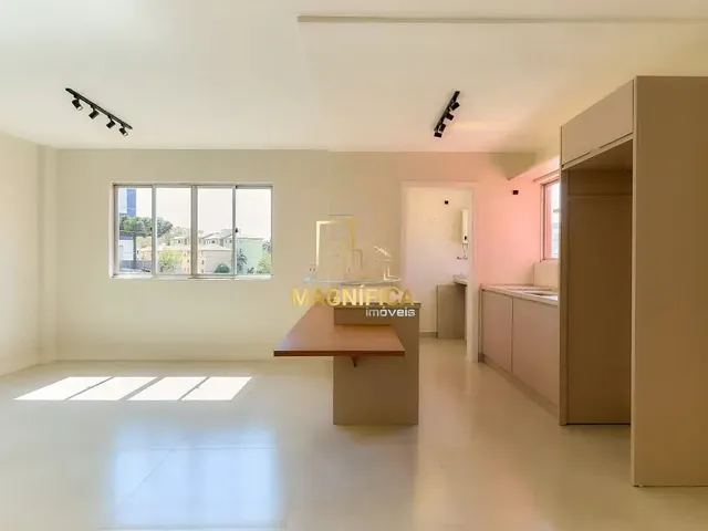 Apartamento 3 quartos e 2 banheiros, à venda, no bairro Rebouças em Curitiba