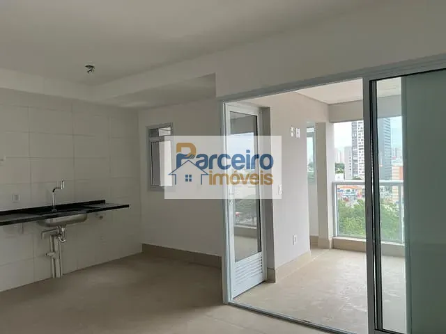 Apartamento 2 quartos e 2 banheiros, à venda, no bairro Vila Azevedo em São Paulo