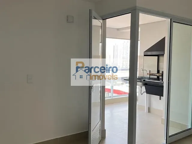 Apartamento 2 quartos e 2 banheiros, à venda, no bairro Vila Azevedo em São Paulo