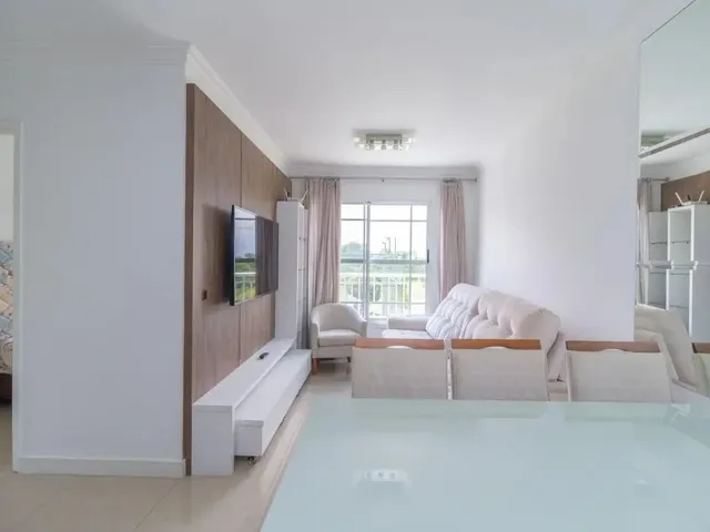 Apartamento 3 quartos e 1 banheiro, à venda, no bairro Campo Comprido em Curitiba