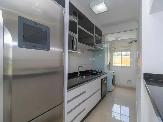 Apartamento 3 quartos e 1 banheiro, à venda, no bairro Campo Comprido em Curitiba