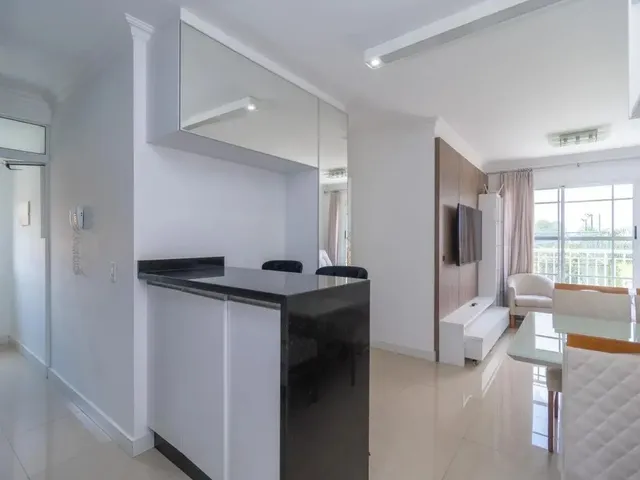 Apartamento 3 quartos e 1 banheiro, à venda, no bairro Campo Comprido em Curitiba