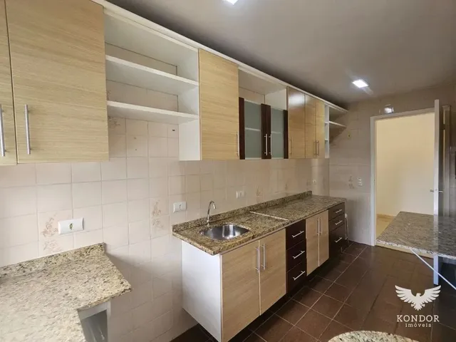 Apartamento 3 quartos e 3 banheiros, para alugar, no bairro Santa Felicidade em Curitiba