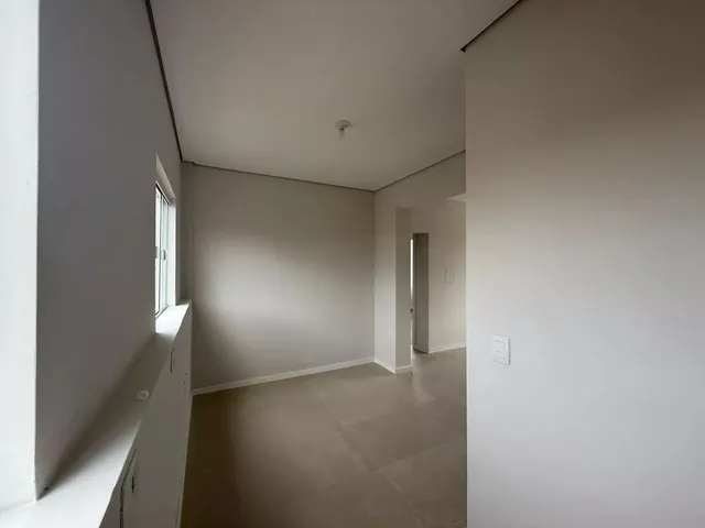 Apartamento 2 quartos e 1 banheiro, para alugar, no bairro São Braz em Curitiba