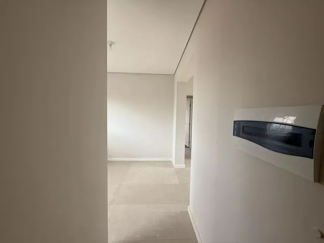 Apartamento 2 quartos e 1 banheiro, para alugar, no bairro São Braz em Curitiba