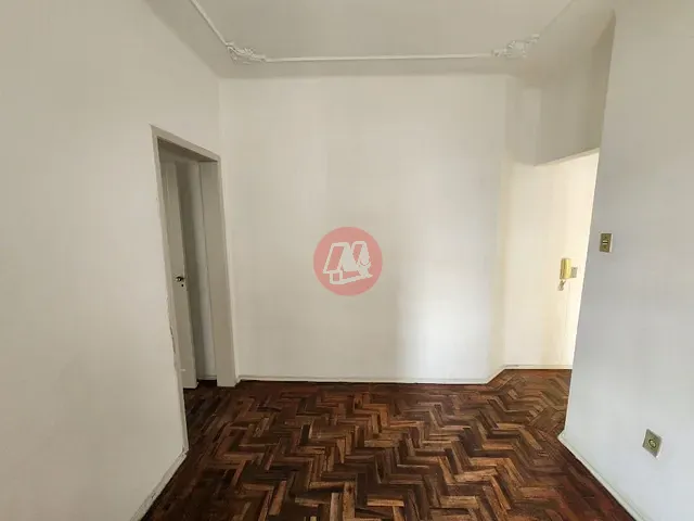 Apartamento com 50m² 1 quarto e 1 banheiro, para alugar, no bairro Rio Branco em Porto Alegre