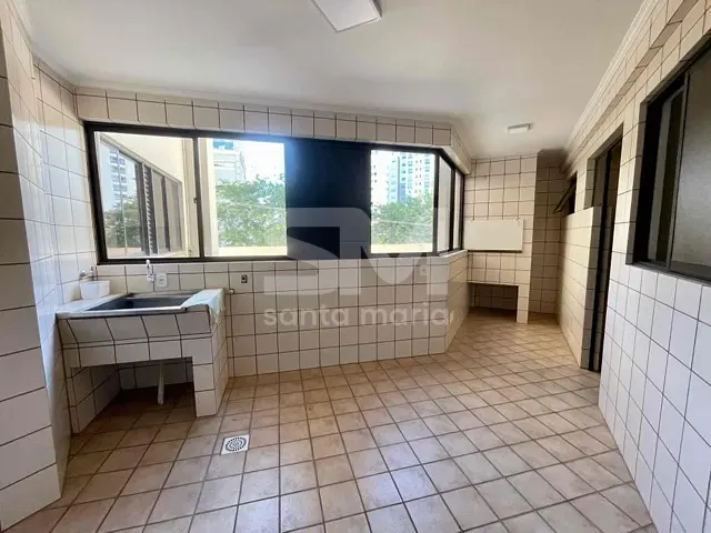 Apartamento 4 quartos e 2 banheiros, para alugar, no bairro Centro em Chapecó
