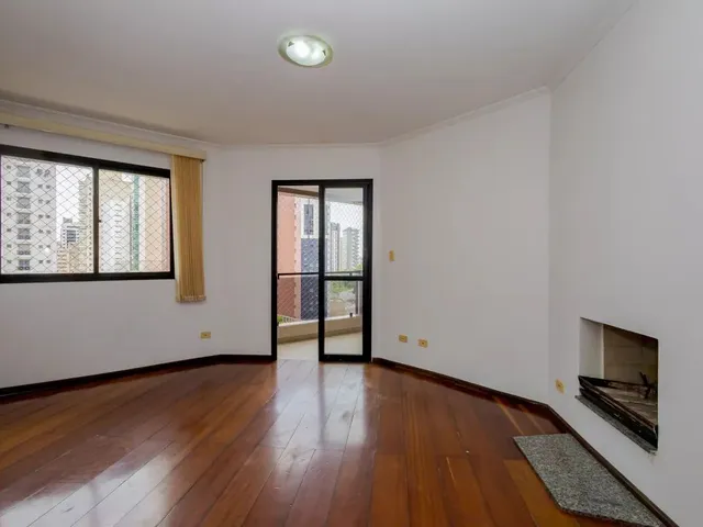 Apartamento 3 quartos e 3 banheiros, para alugar, no bairro Água Verde em Curitiba