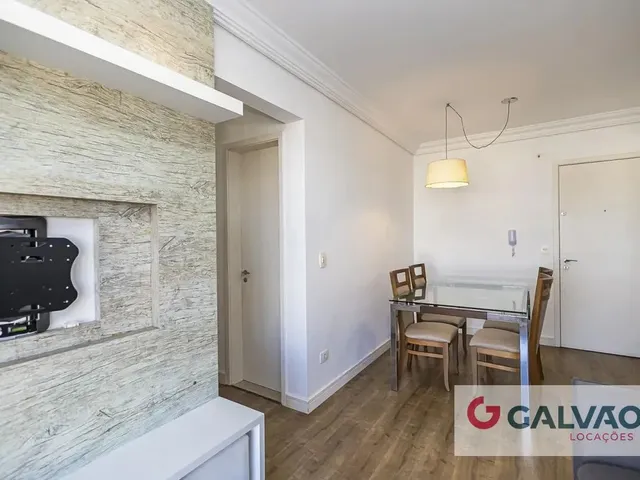Apartamento 2 quartos e 1 banheiro, para alugar, no bairro Novo Mundo em Curitiba