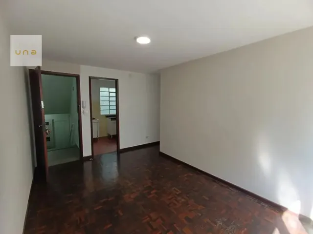 Apartamento 2 quartos e 1 banheiro, para alugar, no bairro Rebouças em Curitiba