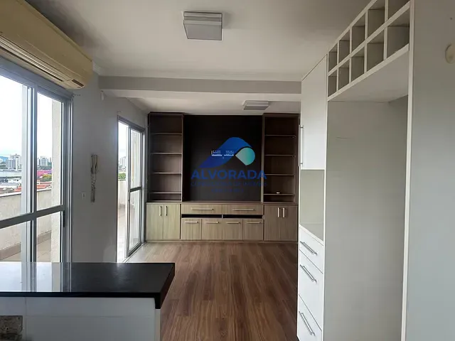 Apartamento 2 quartos e 2 banheiros, para alugar, no bairro Jardim das Indústrias em São José dos Campos