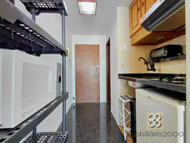 Apartamento 1 quarto e 1 banheiro, para alugar, no bairro Centro em Curitiba