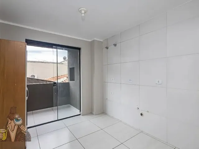 Apartamento 2 quartos e 1 banheiro, à venda, no bairro Roça Grande em Colombo