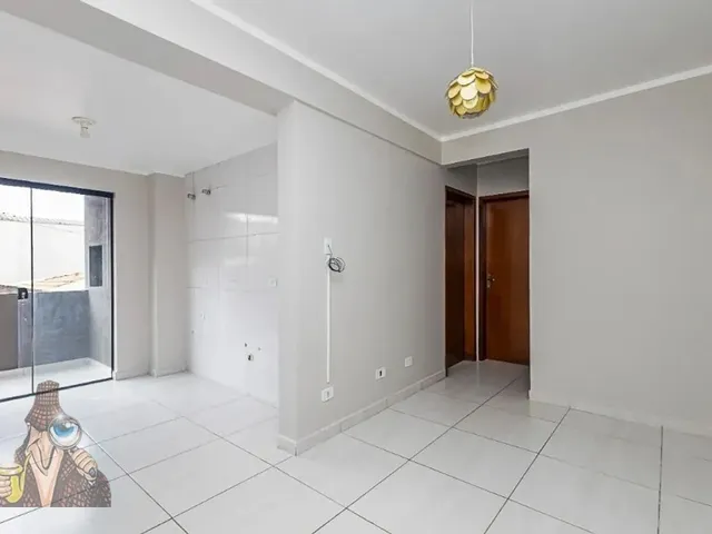 Apartamento 2 quartos e 1 banheiro, à venda, no bairro Roça Grande em Colombo