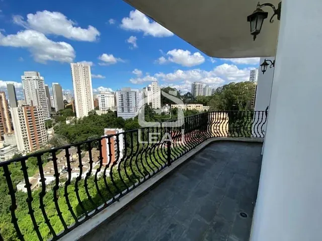 Apartamento com 360m² 4 quartos e 5 banheiros, à venda, no bairro Jardim Parque Morumbi em São Paulo