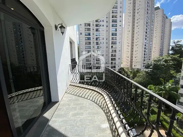 Apartamento com 360m² 4 quartos e 5 banheiros, à venda, no bairro Jardim Parque Morumbi em São Paulo