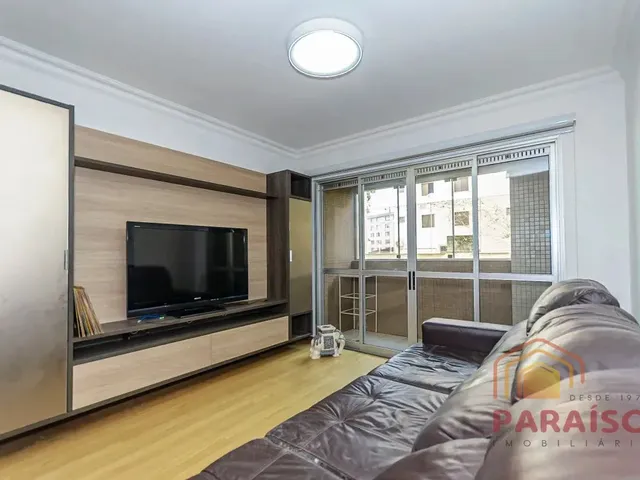 Apartamento 3 quartos e 2 banheiros, para alugar, no bairro Portão em Curitiba