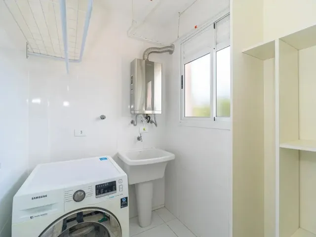 Apartamento 3 quartos e 1 banheiro, para alugar, no bairro Campo Comprido em Curitiba