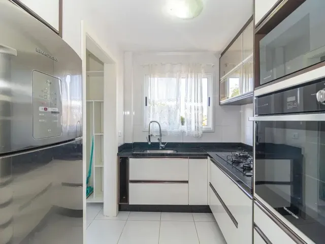 Apartamento 3 quartos e 1 banheiro, para alugar, no bairro Campo Comprido em Curitiba