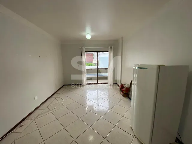 Apartamento 3 quartos e 2 banheiros, para alugar, no bairro Centro em Chapecó