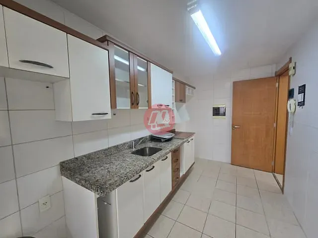 Apartamento 3 quartos e 2 banheiros, para alugar, no bairro Santa Cecília em Porto Alegre