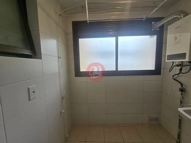 Apartamento 3 quartos e 2 banheiros, para alugar, no bairro Santa Cecília em Porto Alegre