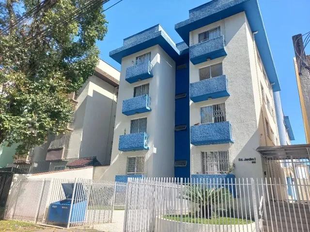 Apartamento 2 quartos e 1 banheiro, para alugar, no bairro Água Verde em Curitiba