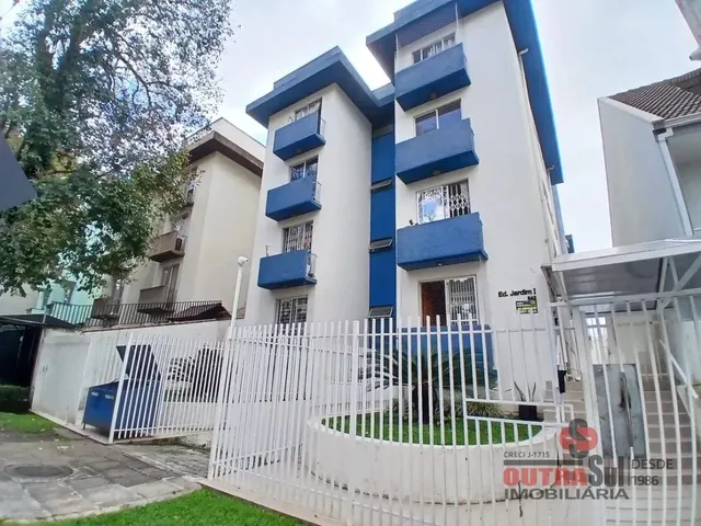 Apartamento 2 quartos e 1 banheiro, para alugar, no bairro Água Verde em Curitiba