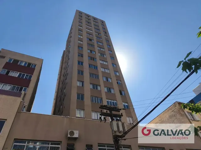 Apartamento 1 quarto e 1 banheiro, para alugar, no bairro Centro em Curitiba